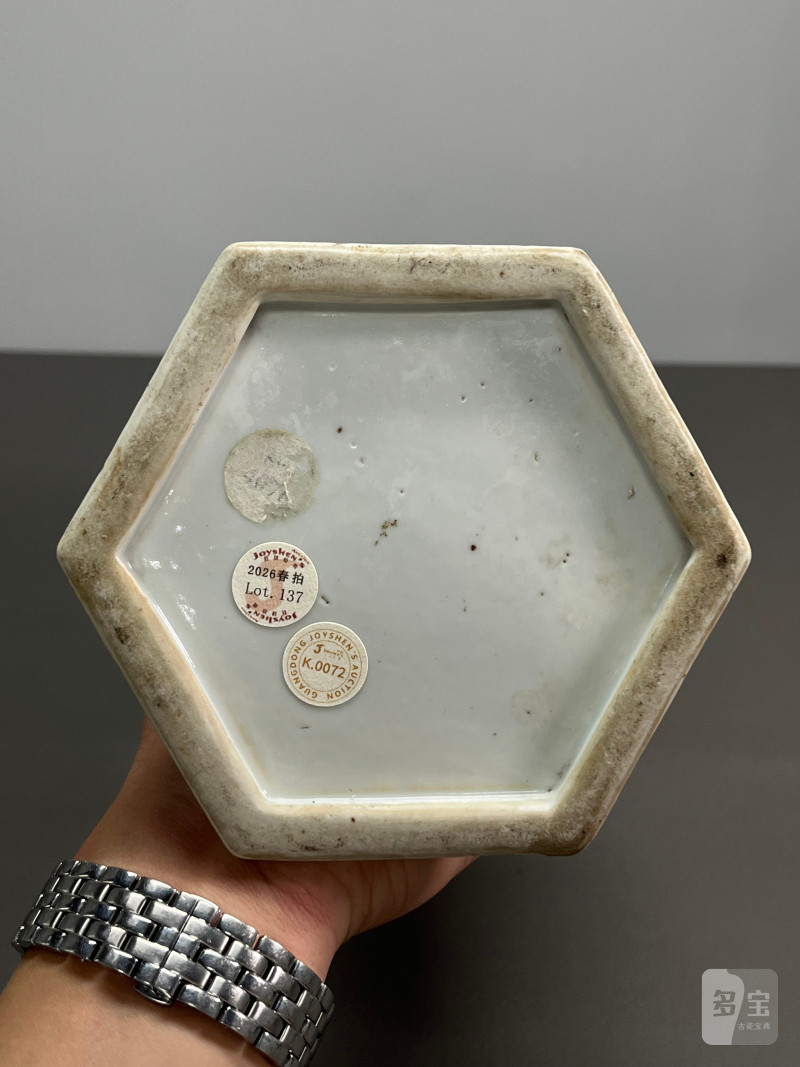清康熙  五彩六面开光花卉纹花觚 - 图19